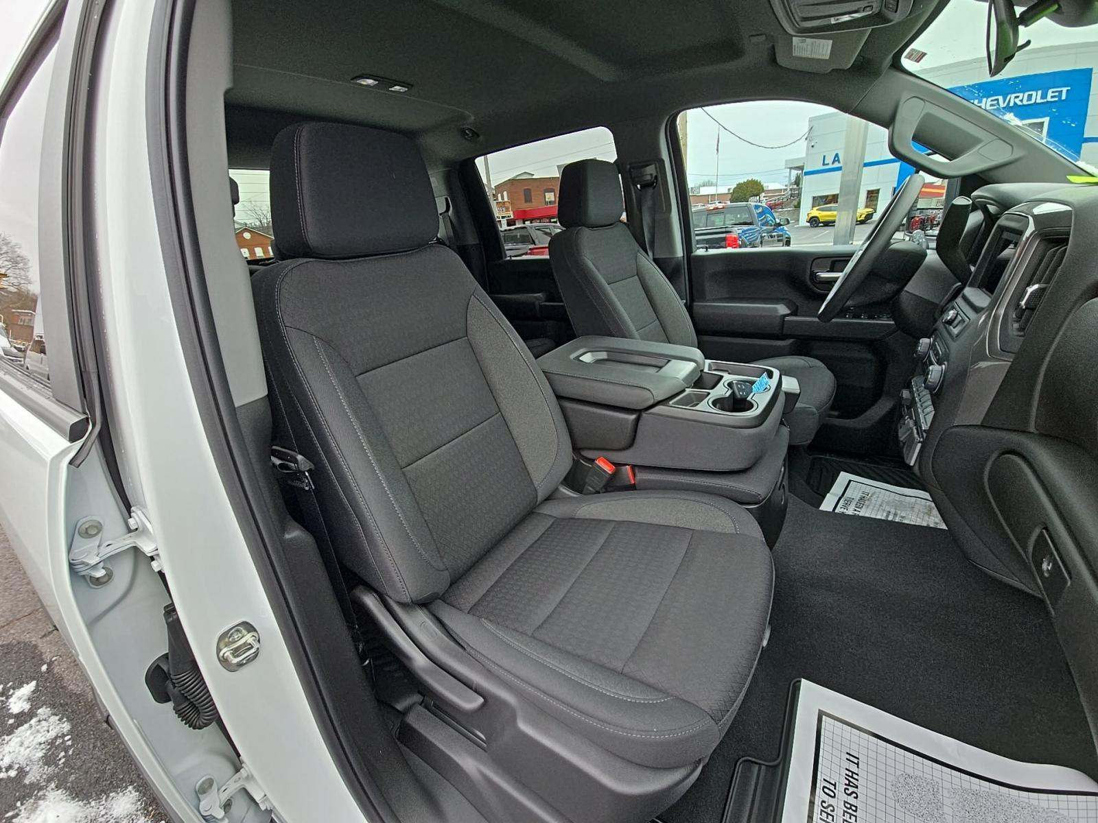 2025 Chevrolet Silverado 2500HD Custom AWD