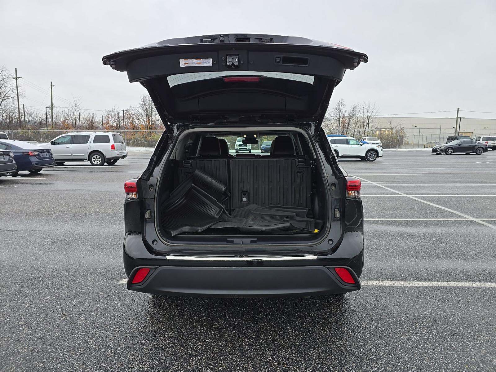 2022 Toyota Highlander XLE AWD