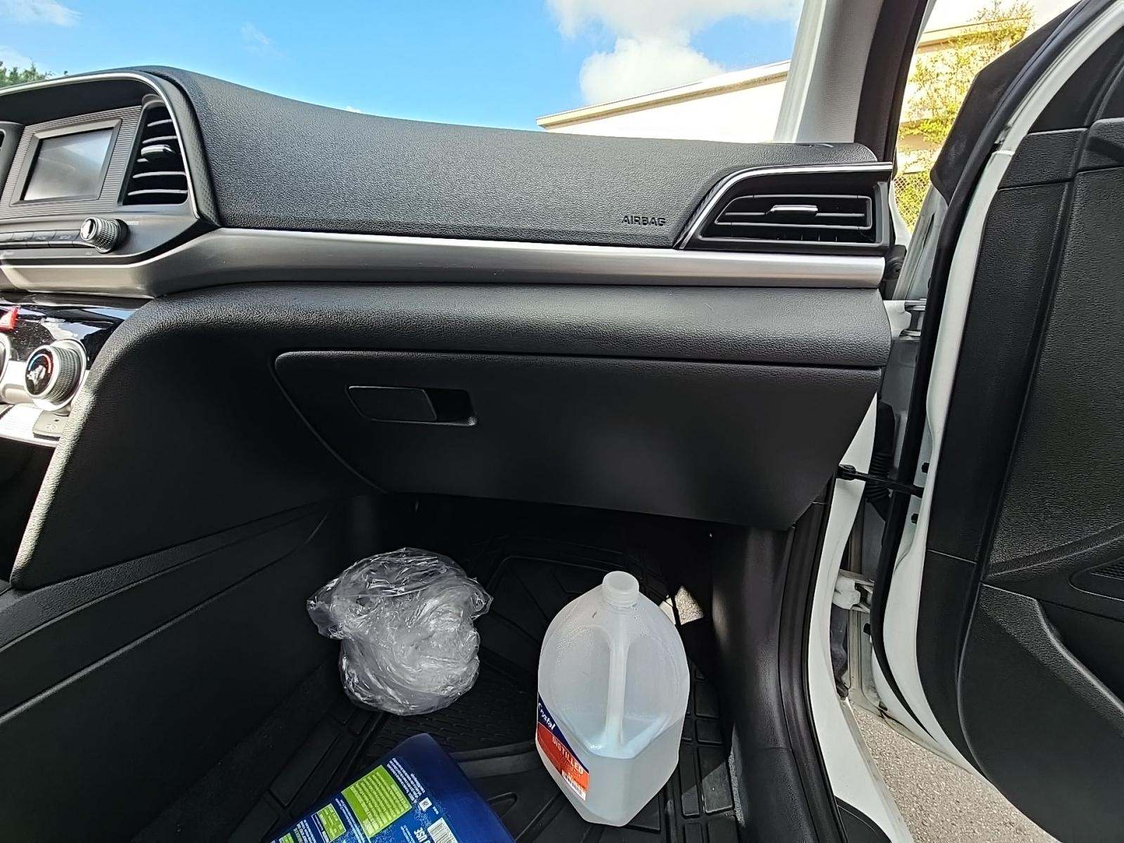 2019 Hyundai Elantra SE FWD