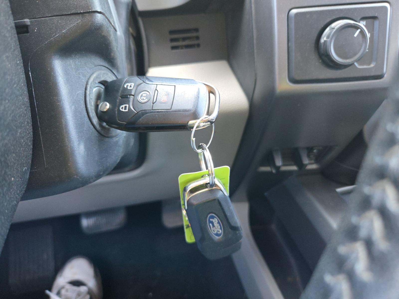 FORD F-150 - 4