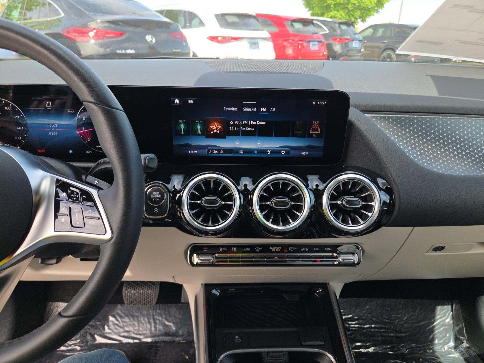 MERCEDES-BENZ GLA - 6