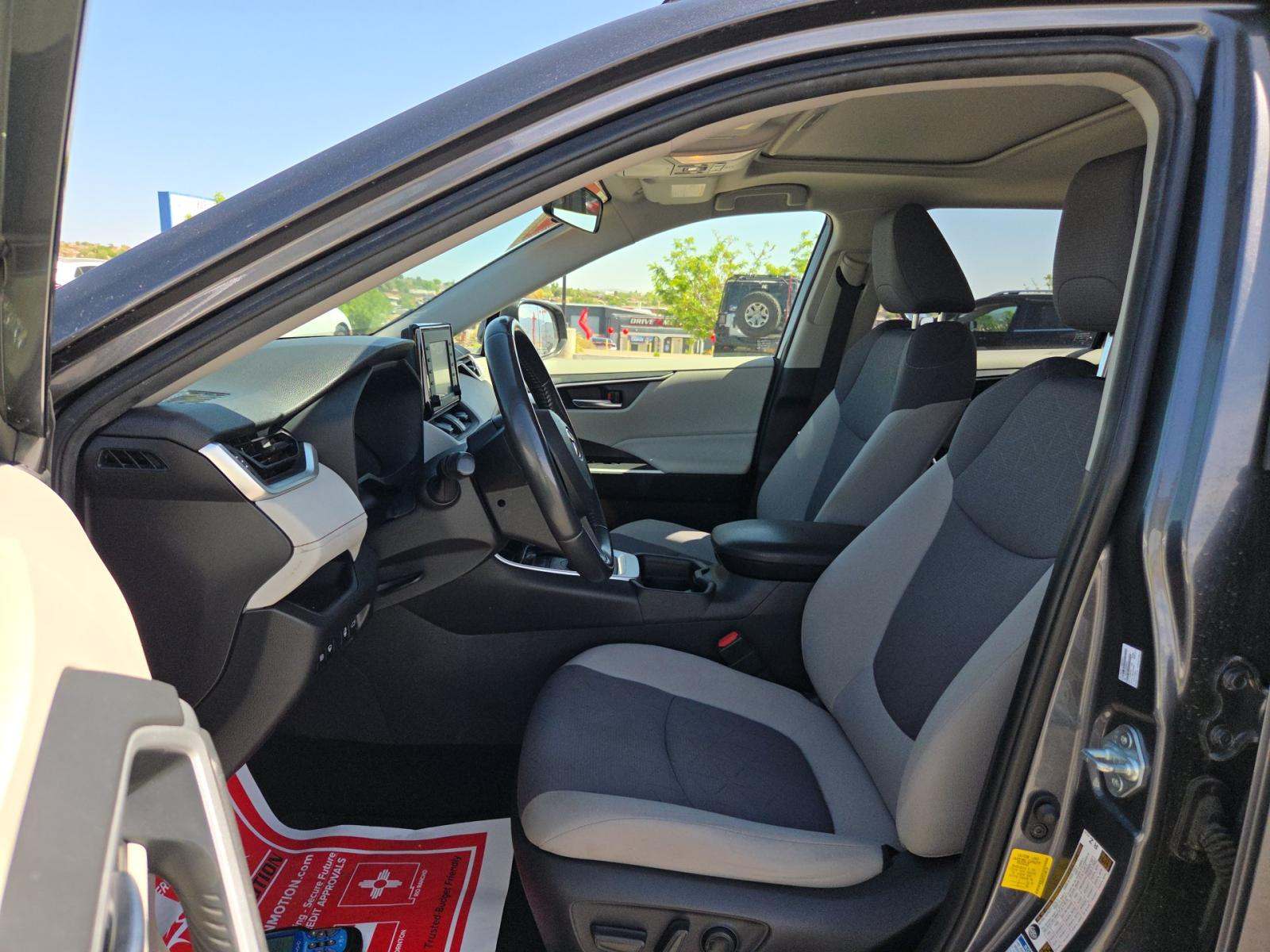 TOYOTA RAV4 - 2