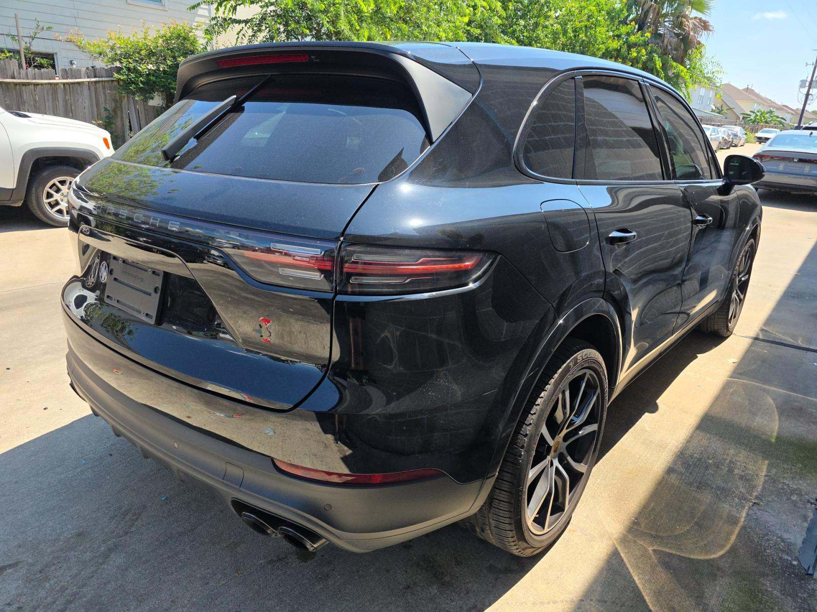 PORSCHE CAYENNE - 3