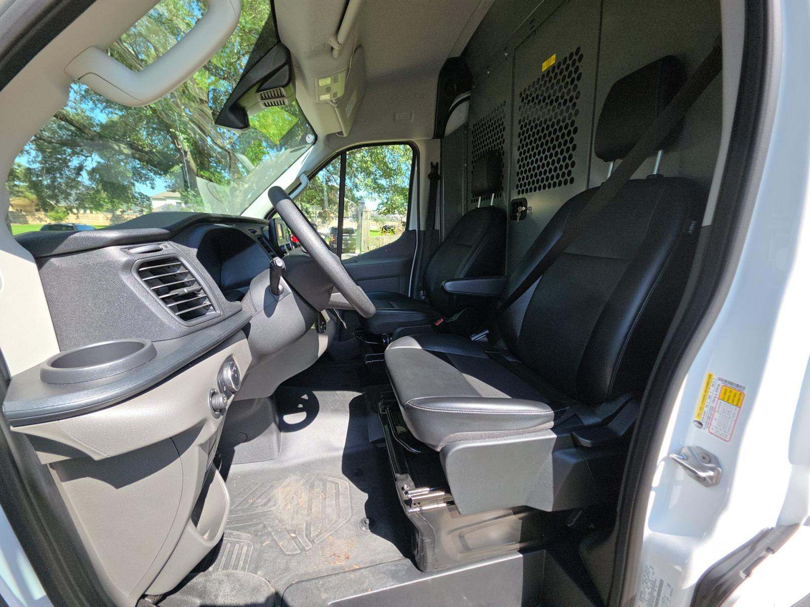FORD TRANSIT 250 - 6