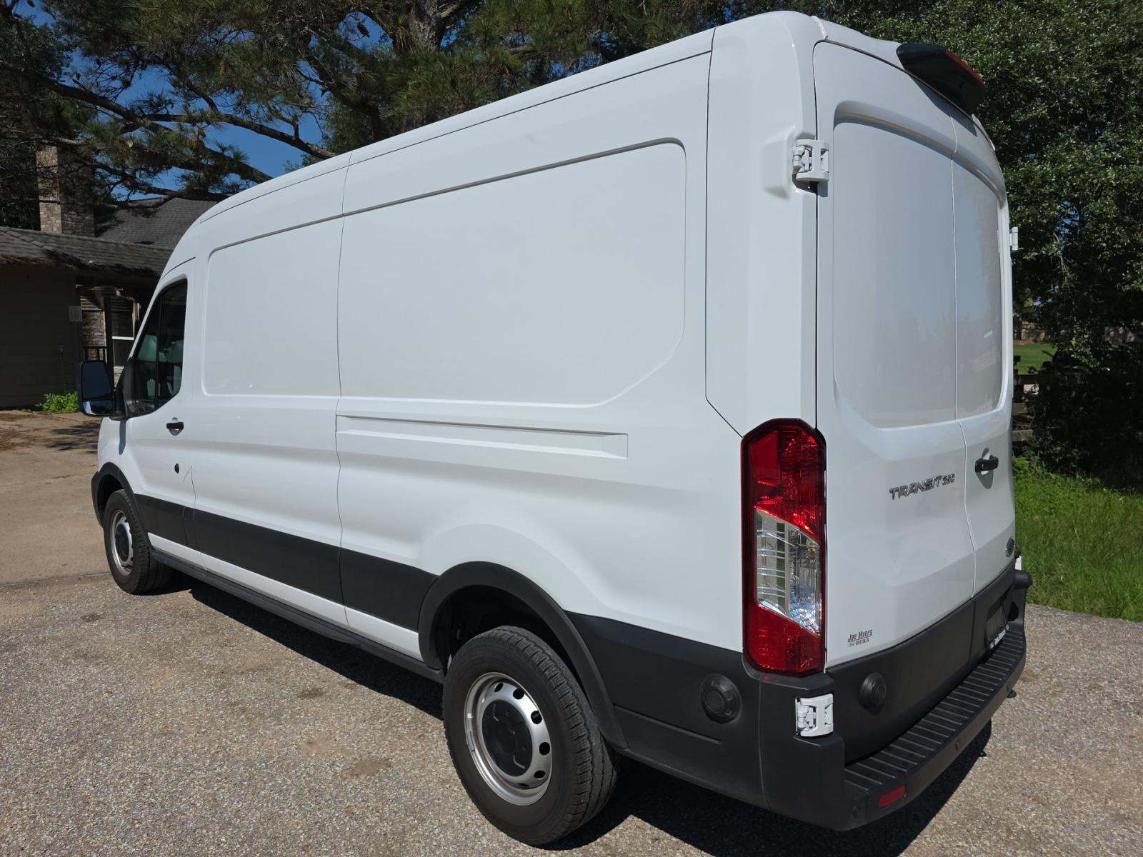 FORD TRANSIT 250 - 2
