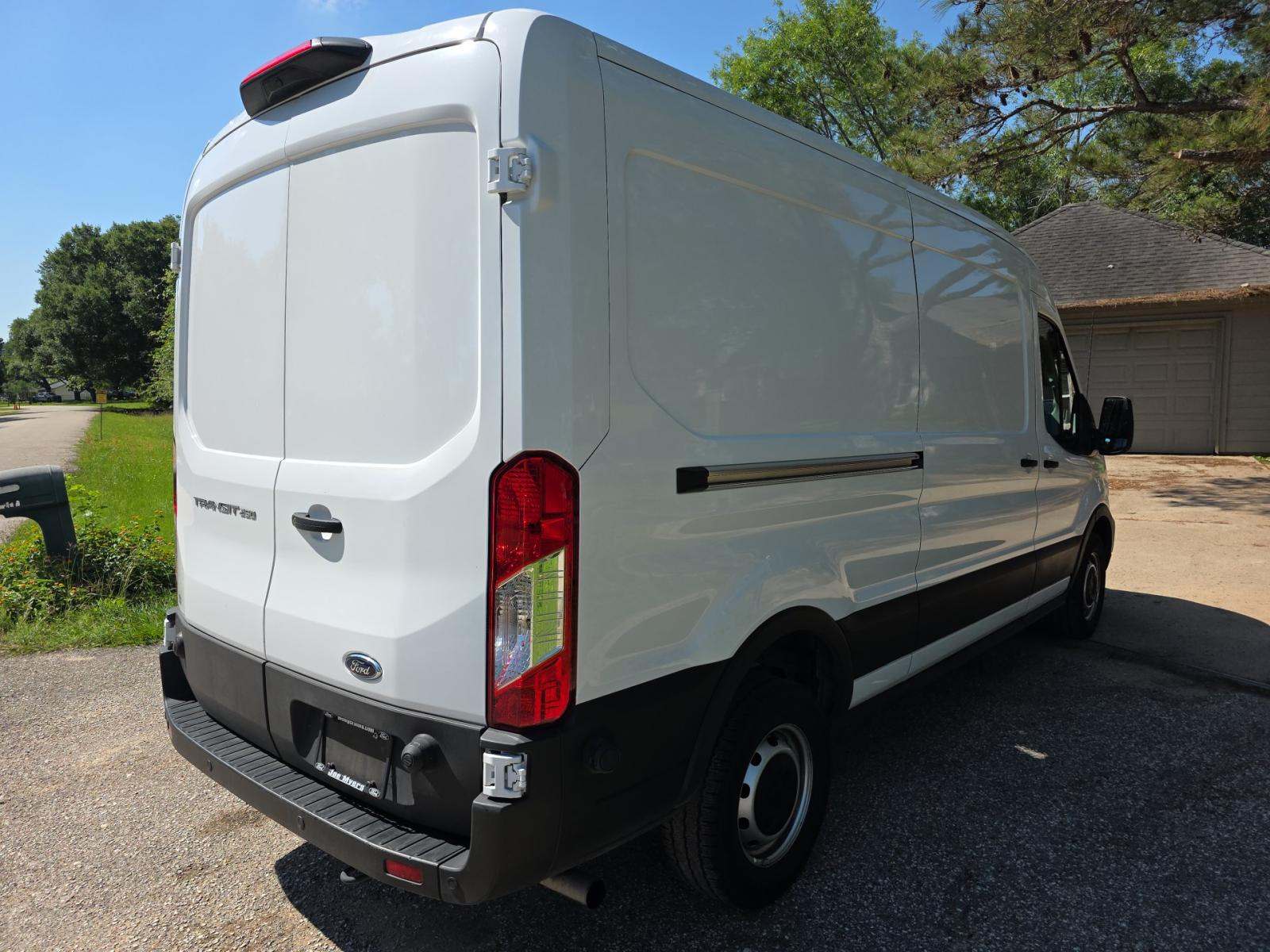 FORD TRANSIT 250 - 3
