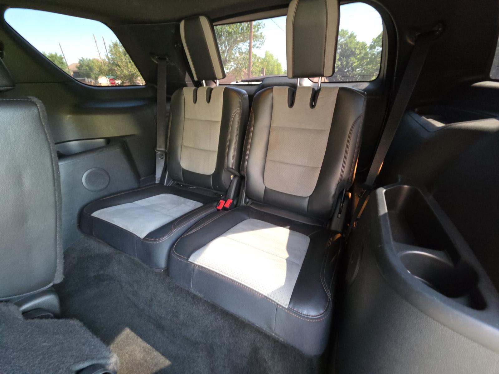 FORD EXPLORER - 10