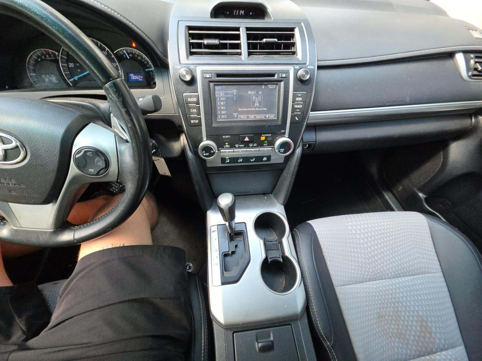 TOYOTA CAMRY - 6