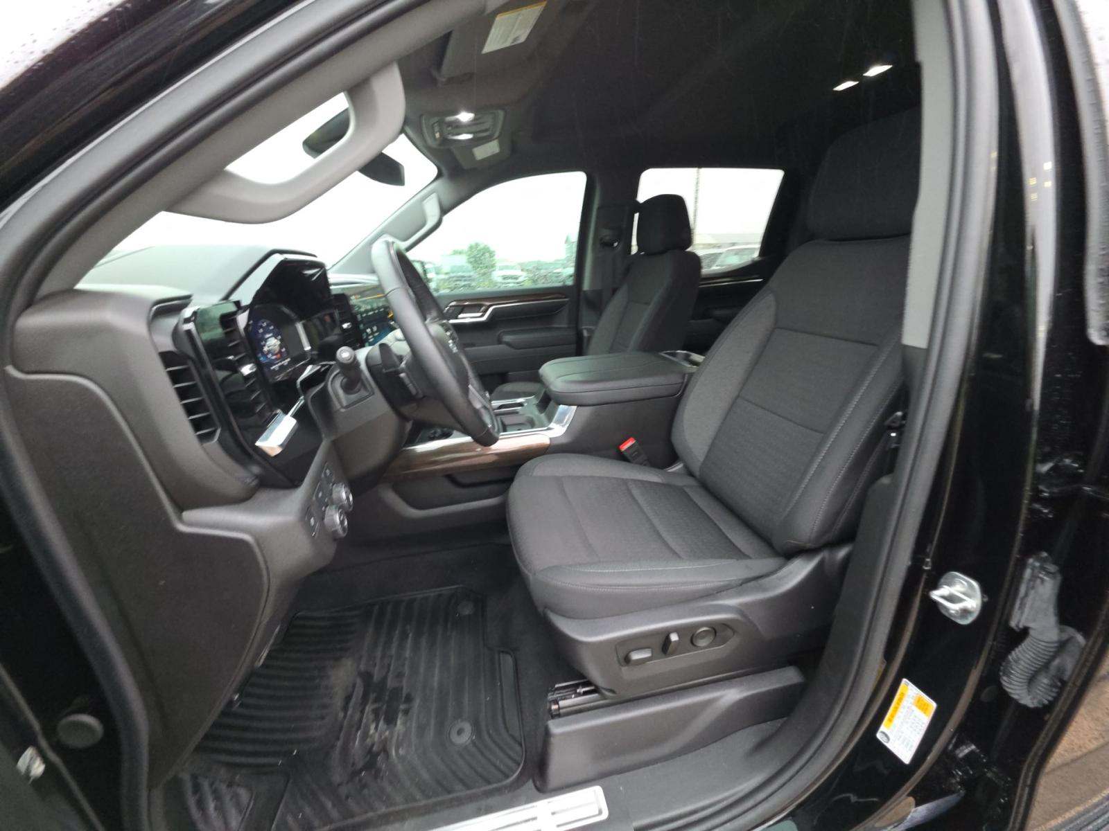 2024 Chevrolet Silverado 1500 RST AWD