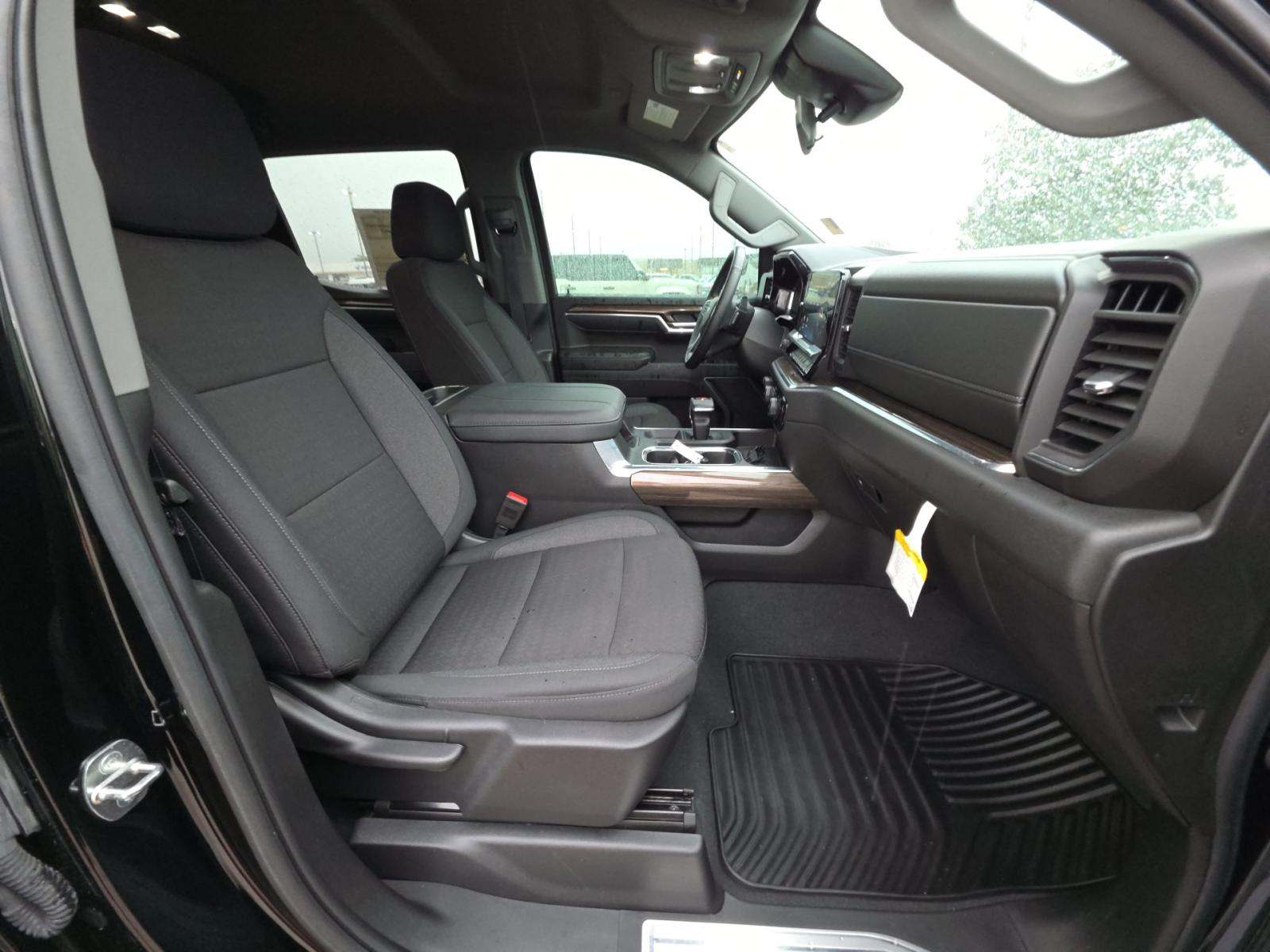 2024 Chevrolet Silverado 1500 RST AWD