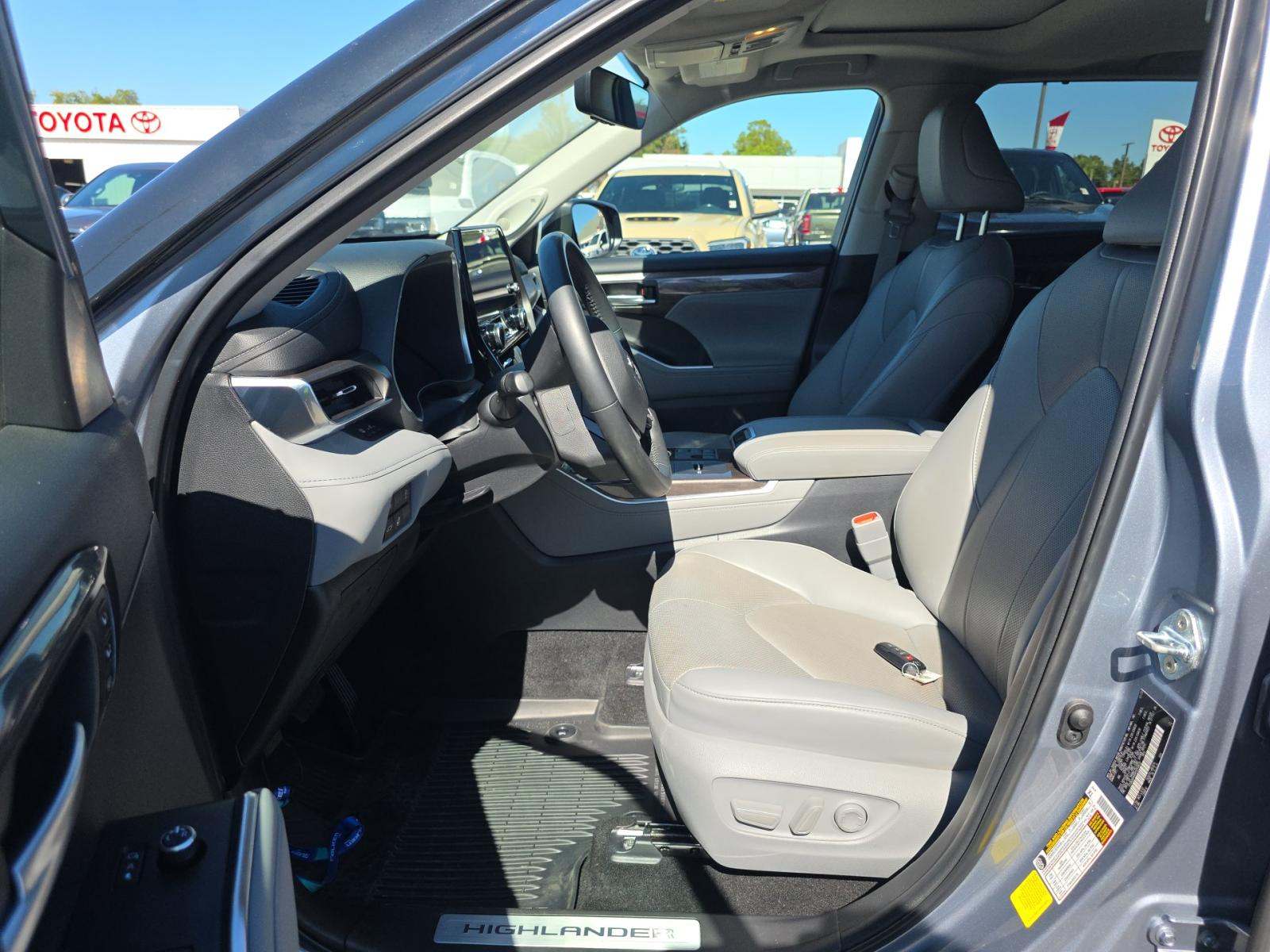 2024 Toyota Highlander Limited FWD