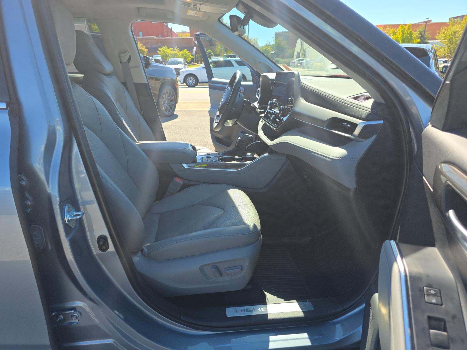 2024 Toyota Highlander Limited FWD