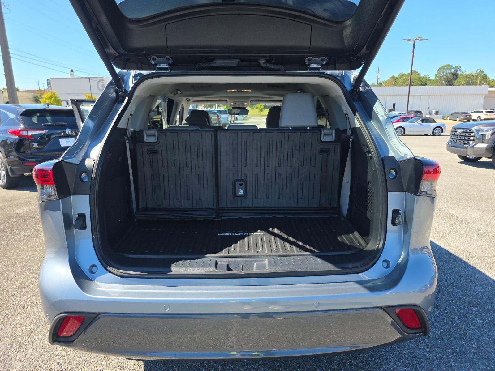 2024 Toyota Highlander Limited FWD