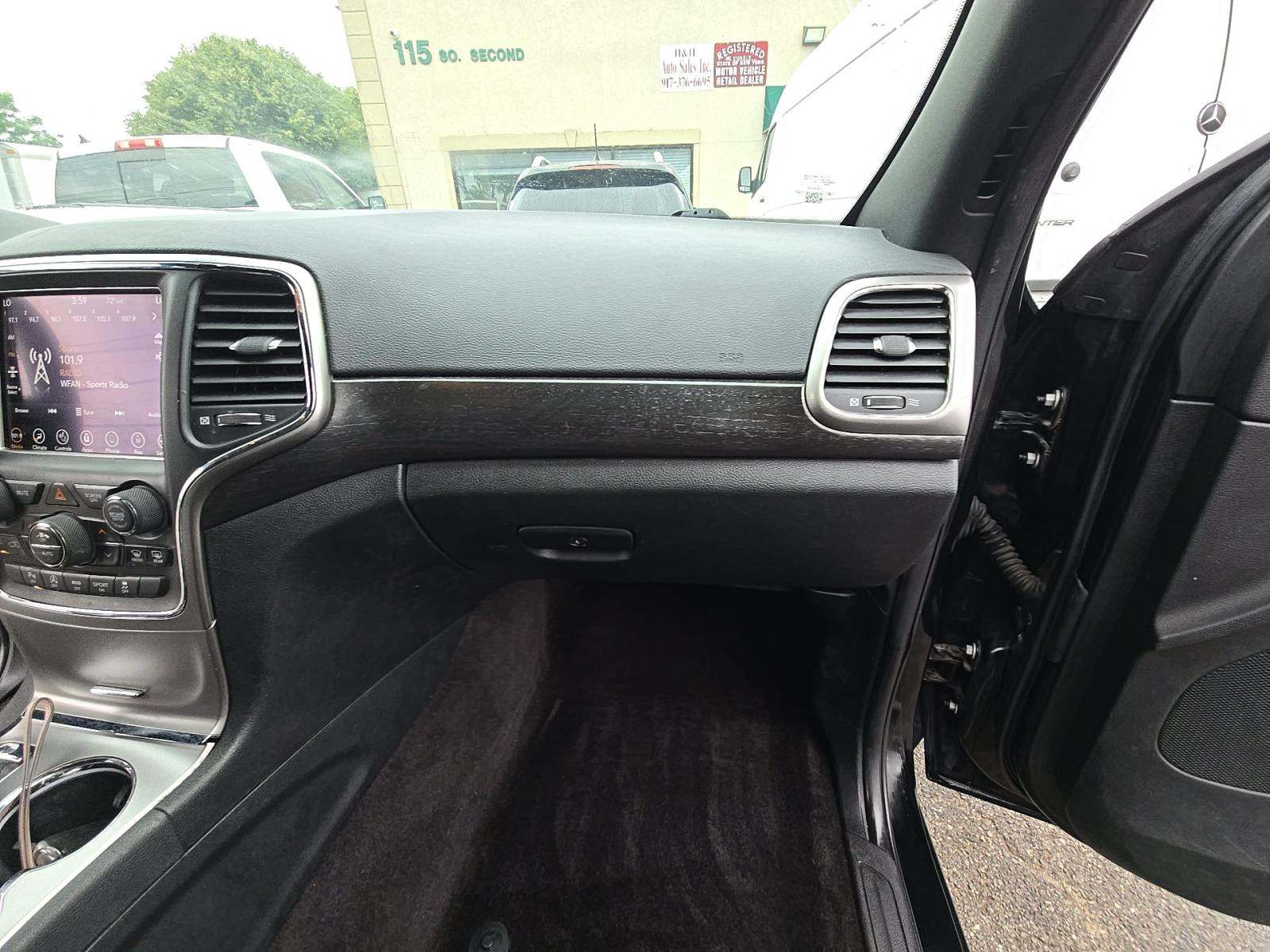 2018 Jeep Grand Cherokee Laredo Altitude Edition AWD