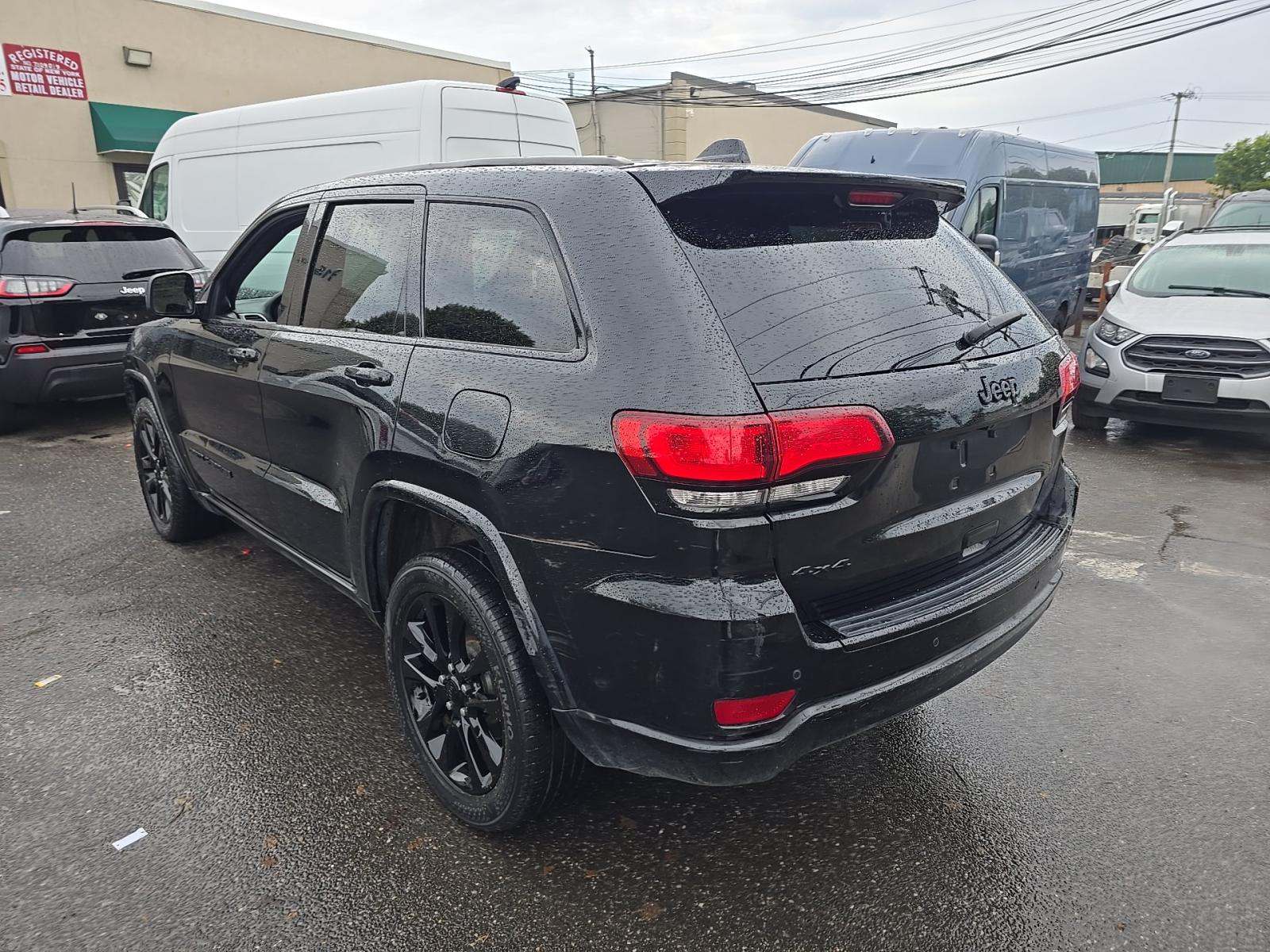 2018 Jeep Grand Cherokee Laredo Altitude Edition AWD