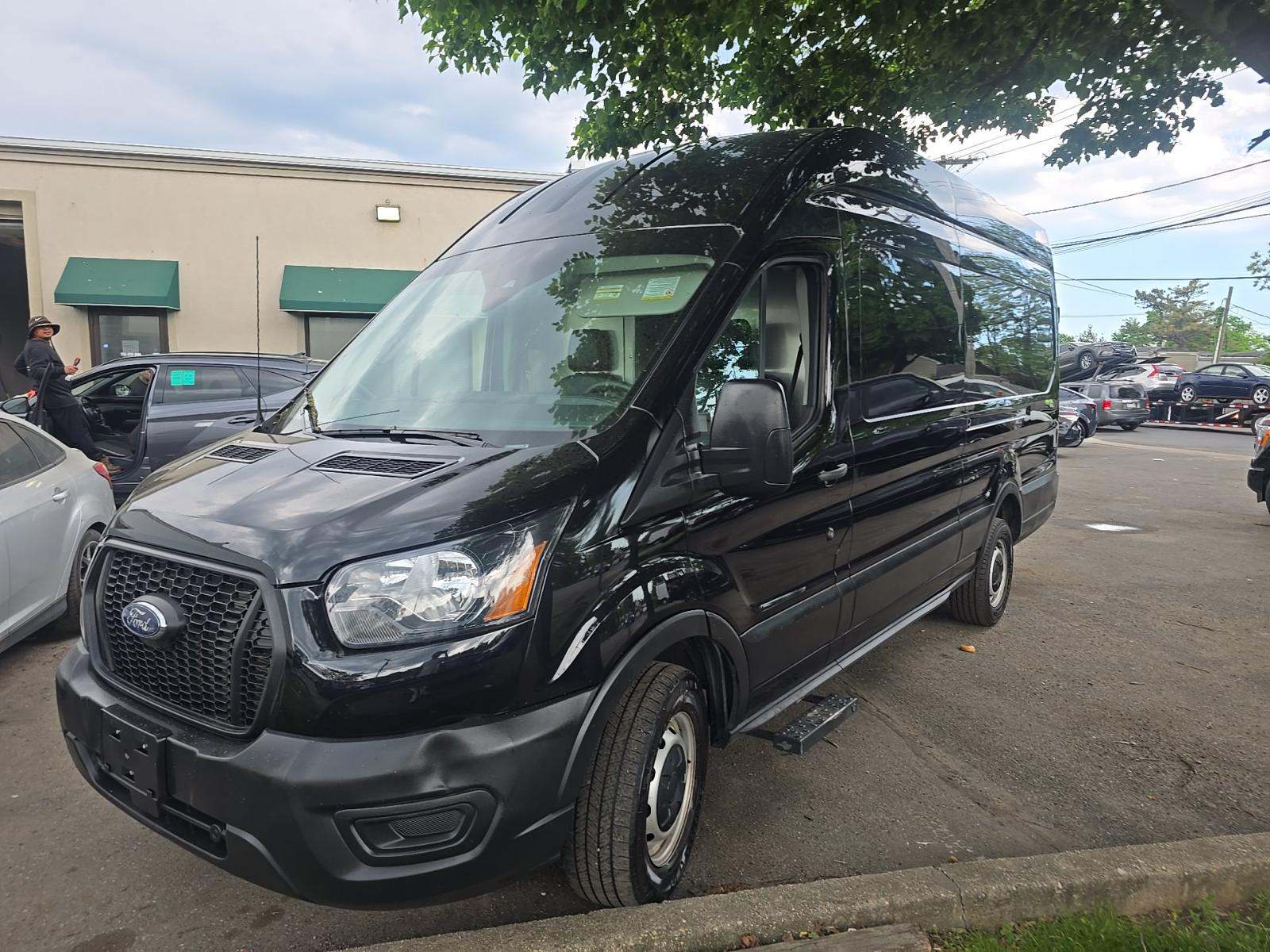FORD TRANSIT 250 - 1