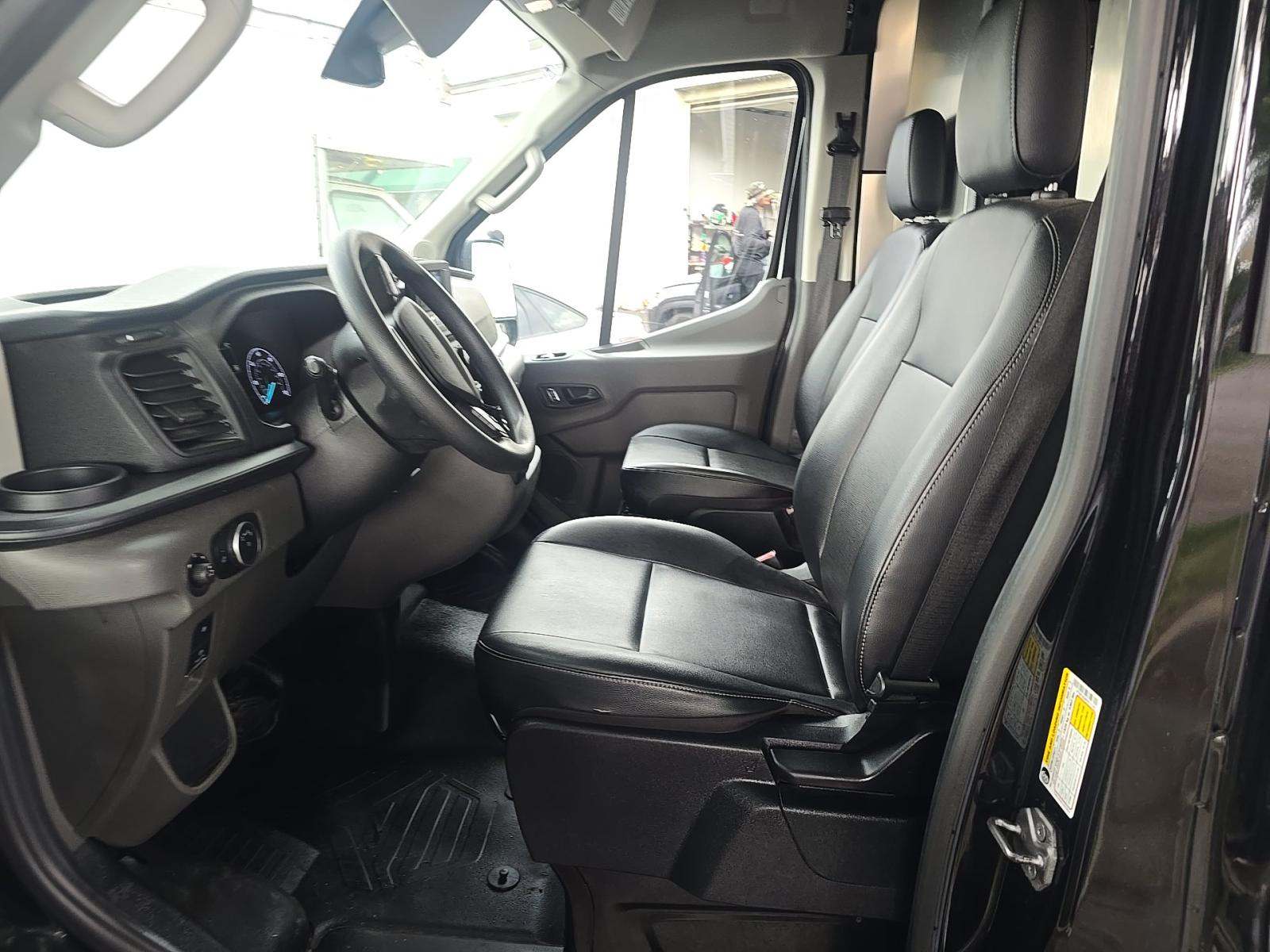 FORD TRANSIT 250 - 6