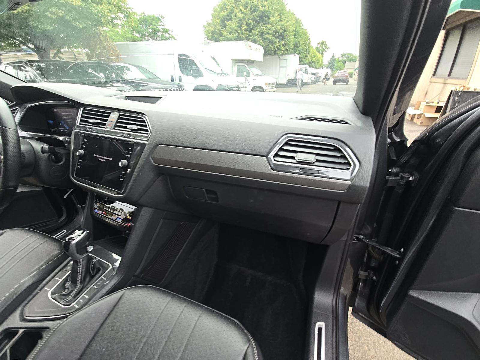2022 Volkswagen Tiguan 2.0T SE R-Line Black FWD