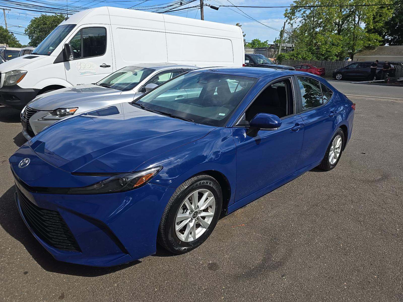 2025 Toyota Camry LE FWD