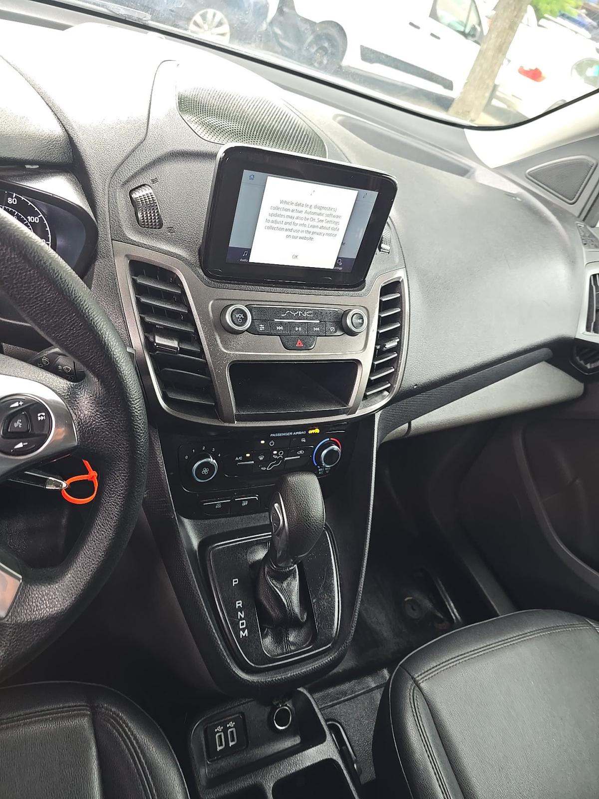 FORD TRANSIT CONNECT - 10