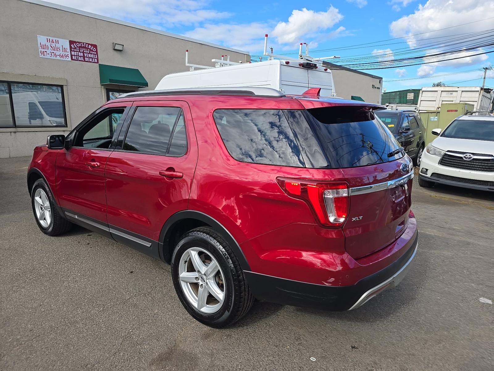 FORD EXPLORER - 2