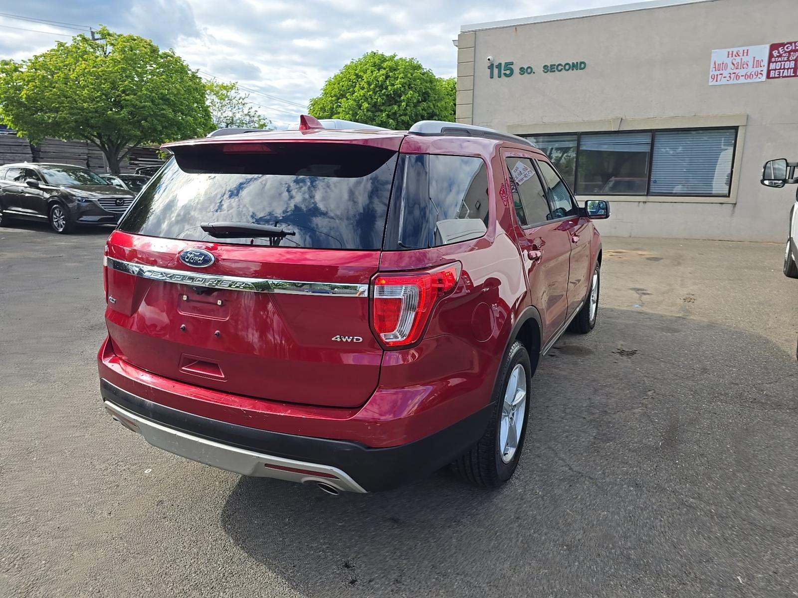 FORD EXPLORER - 3