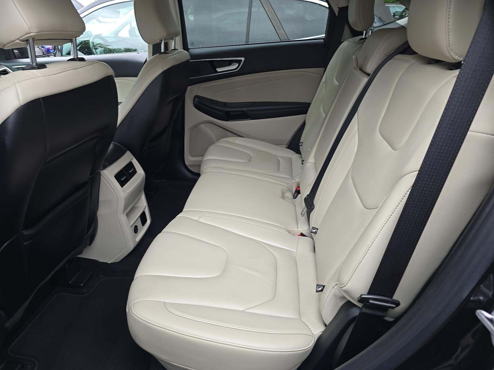 2022 Ford Edge Titanium AWD