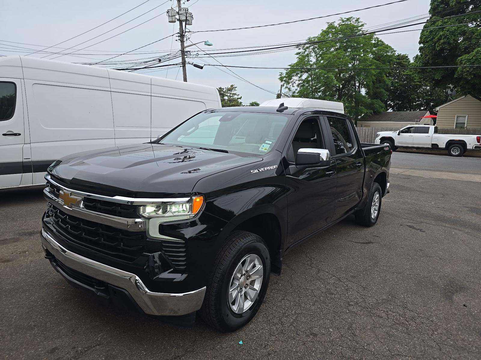 2025 Chevrolet Silverado 1500 LT AWD