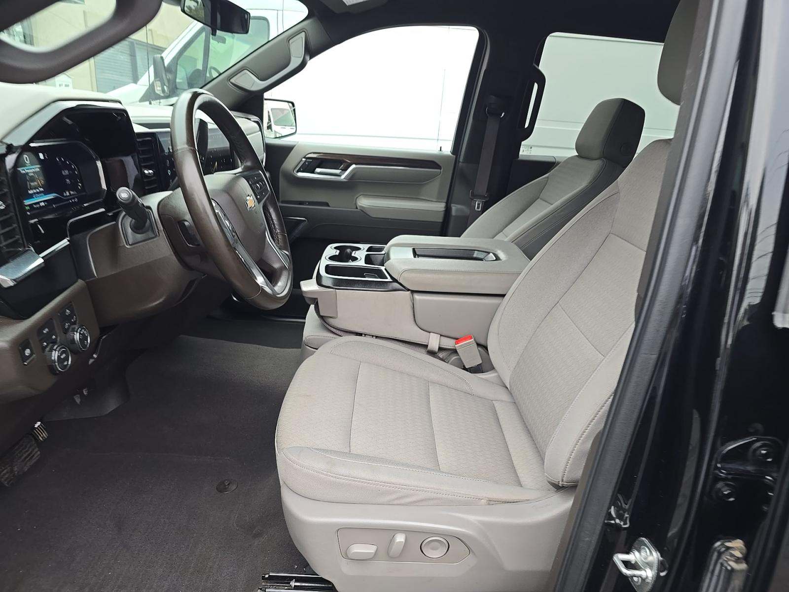 2025 Chevrolet Silverado 1500 LT AWD