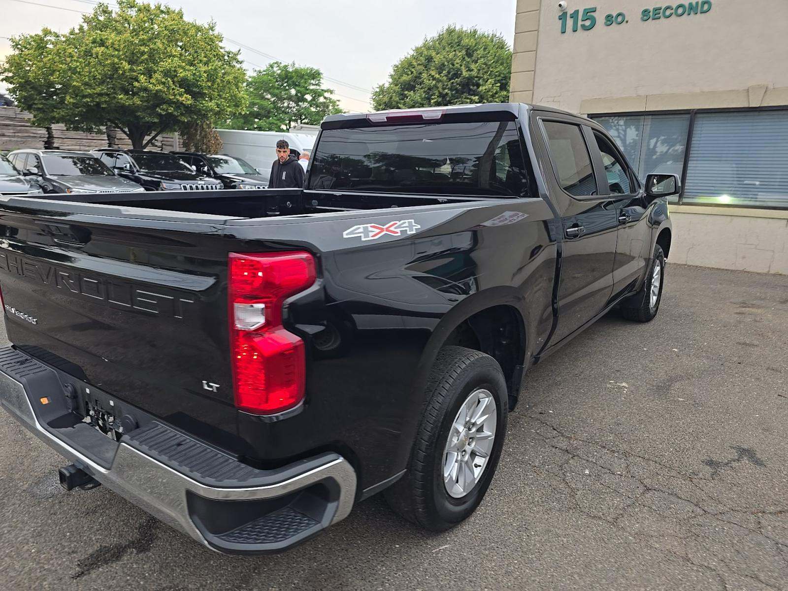 2025 Chevrolet Silverado 1500 LT AWD