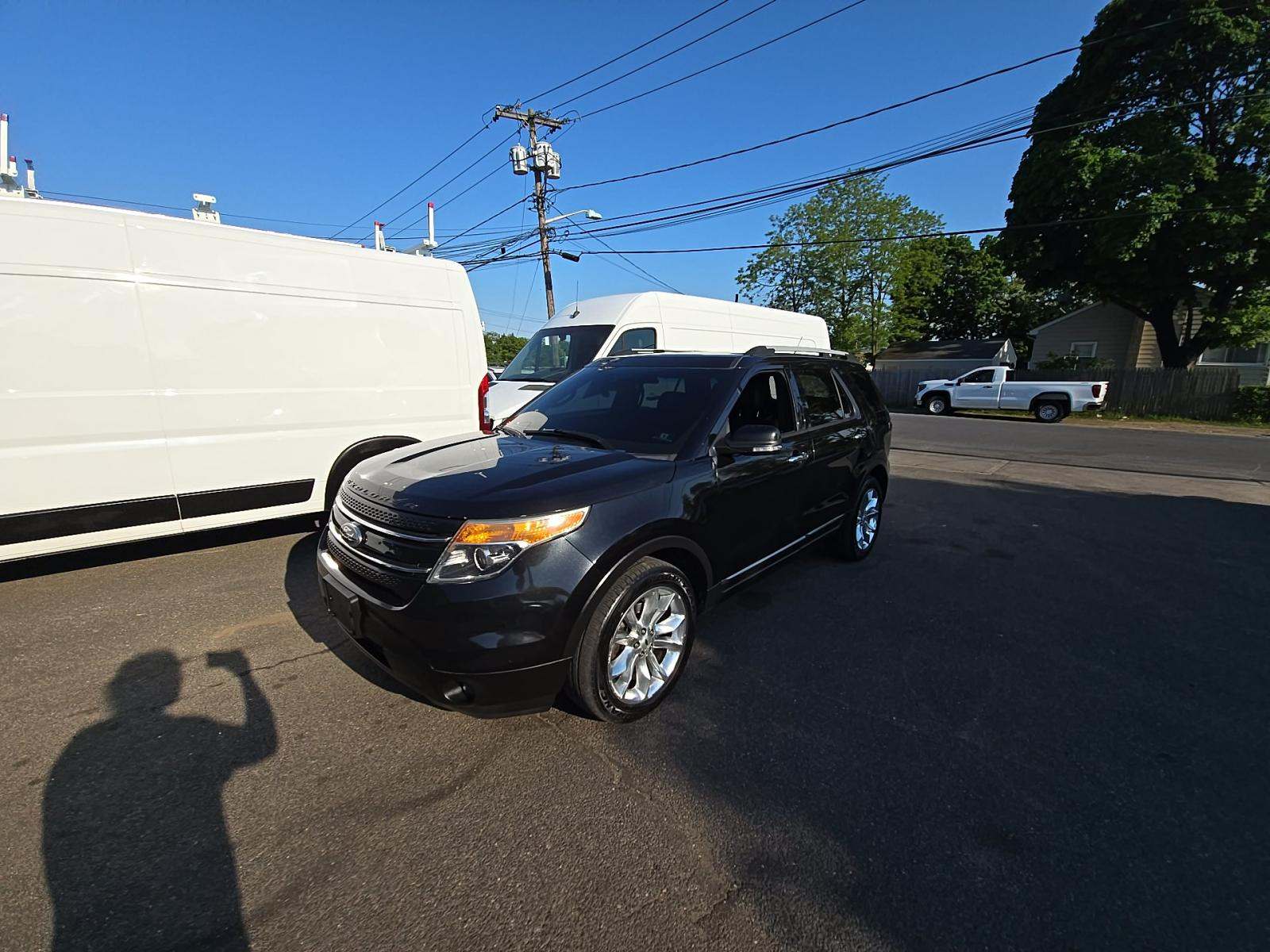 FORD EXPLORER - 1