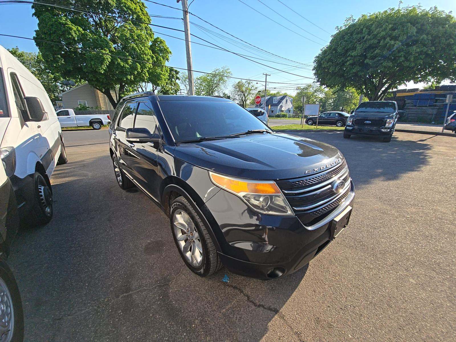 FORD EXPLORER - 4