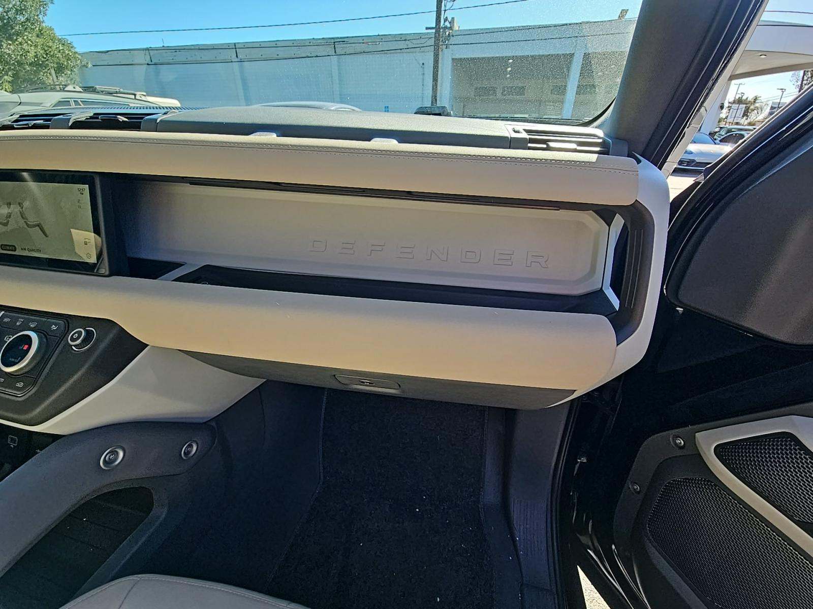2023 Land Rover Defender 110 SE AWD
