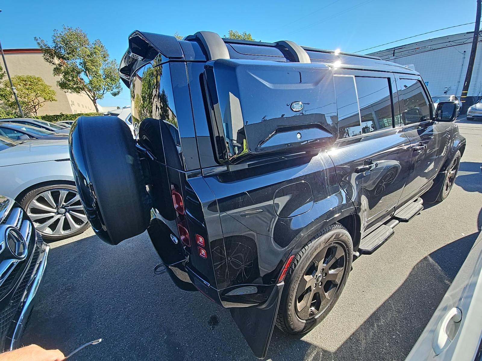 2023 Land Rover Defender 110 SE AWD