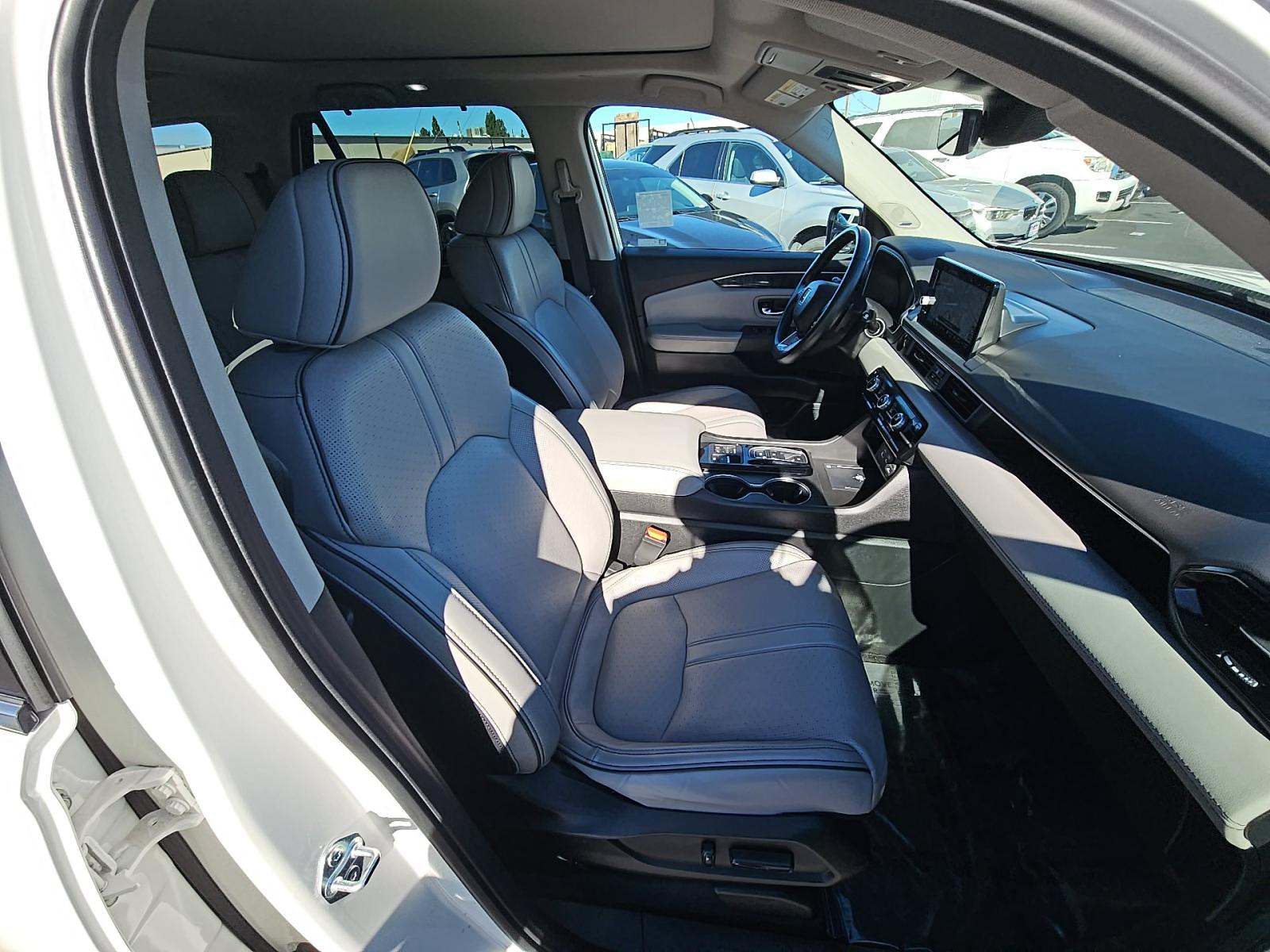 2023 Honda Pilot Elite AWD