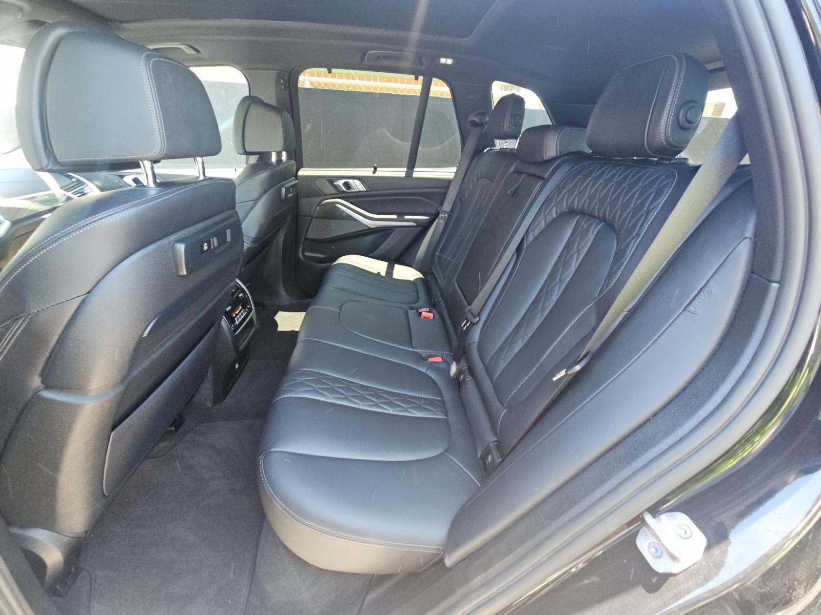 2021 BMW X5 M50i AWD