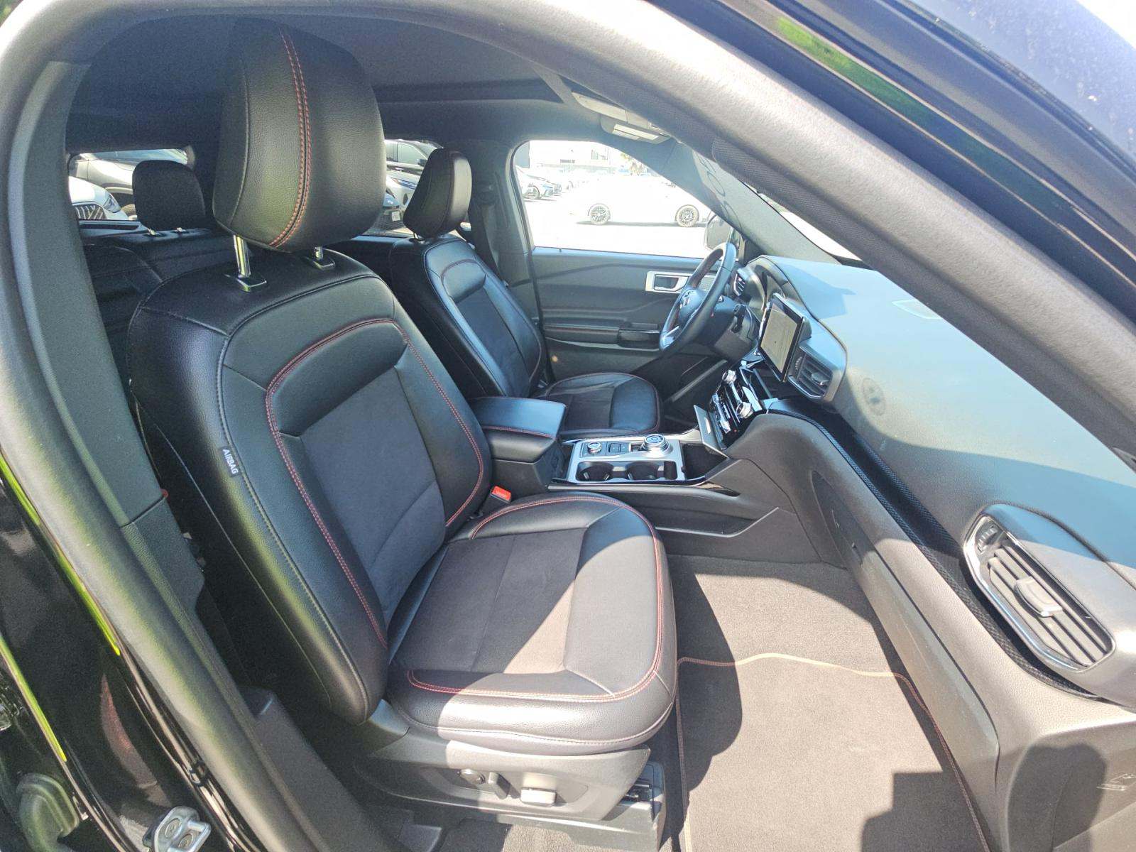 2024 Ford Explorer ST-Line AWD