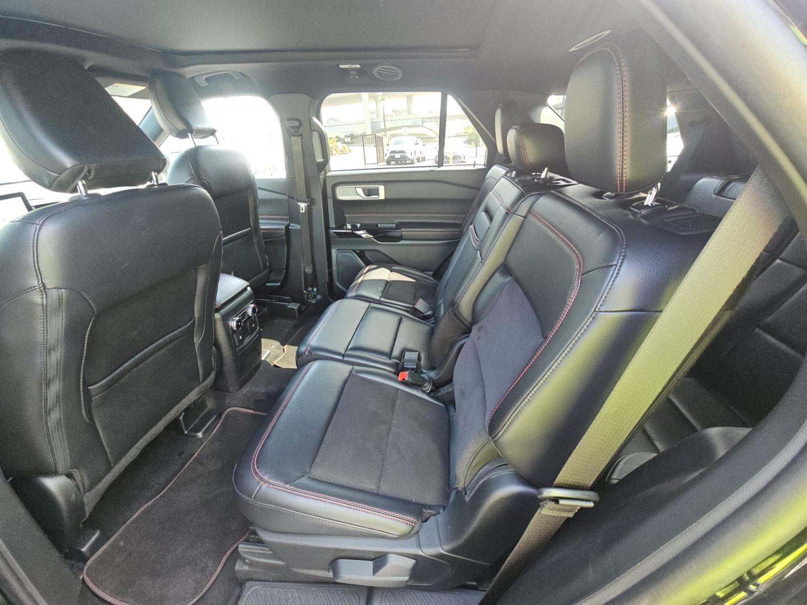 2024 Ford Explorer ST-Line AWD