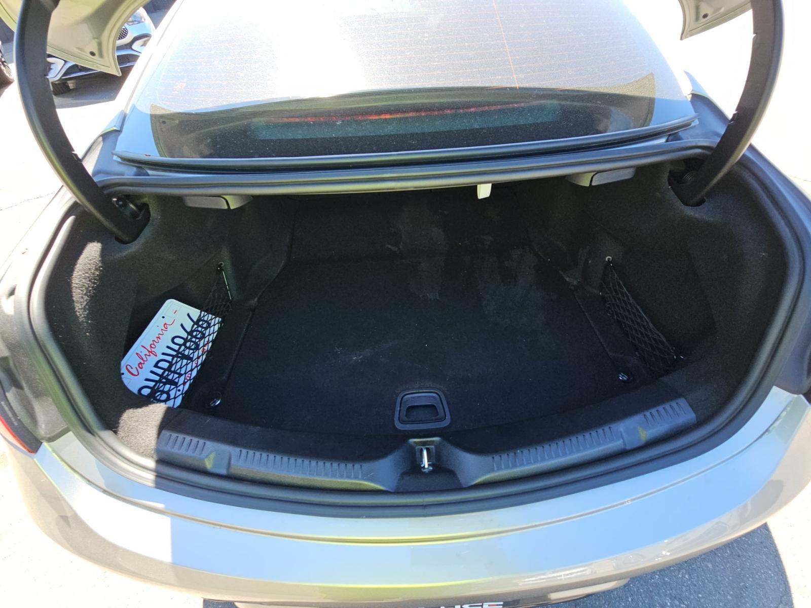 MERCEDES-BENZ E-CLASS - 10