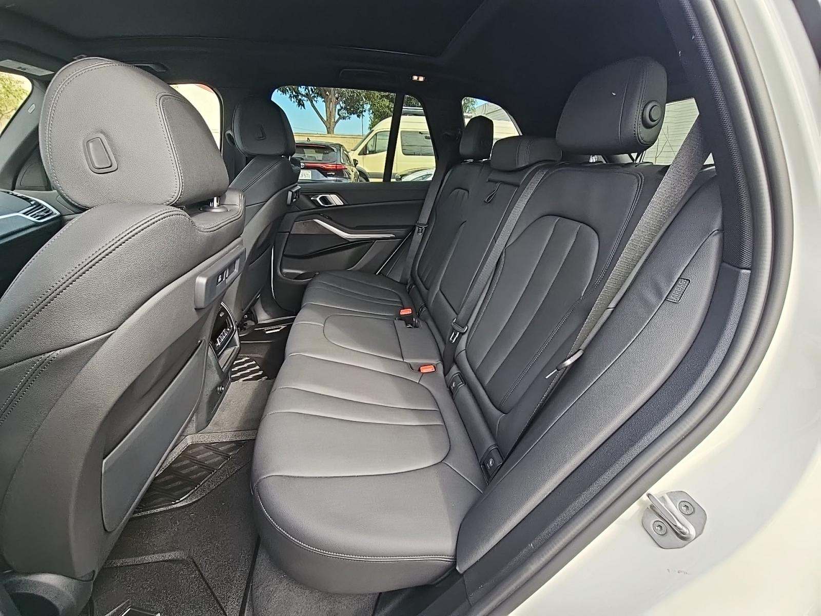 2022 BMW X5 xDrive40i AWD