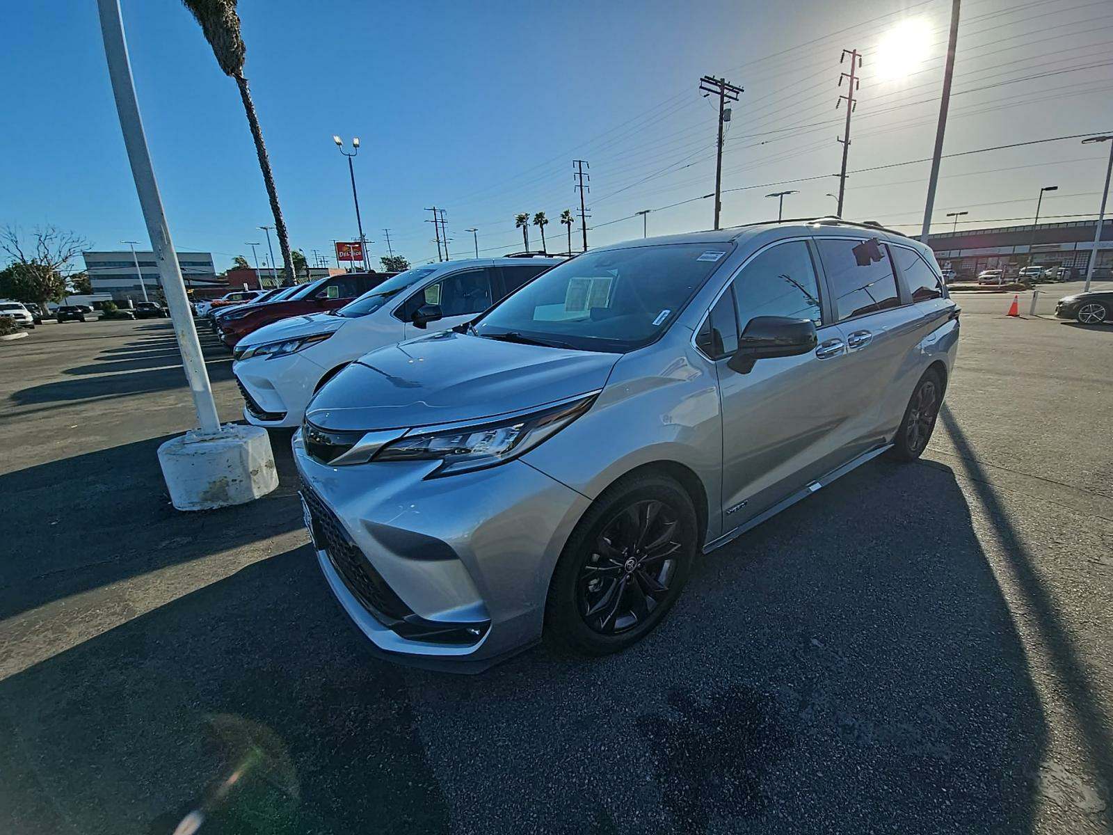 2021 Toyota Sienna XSE FWD