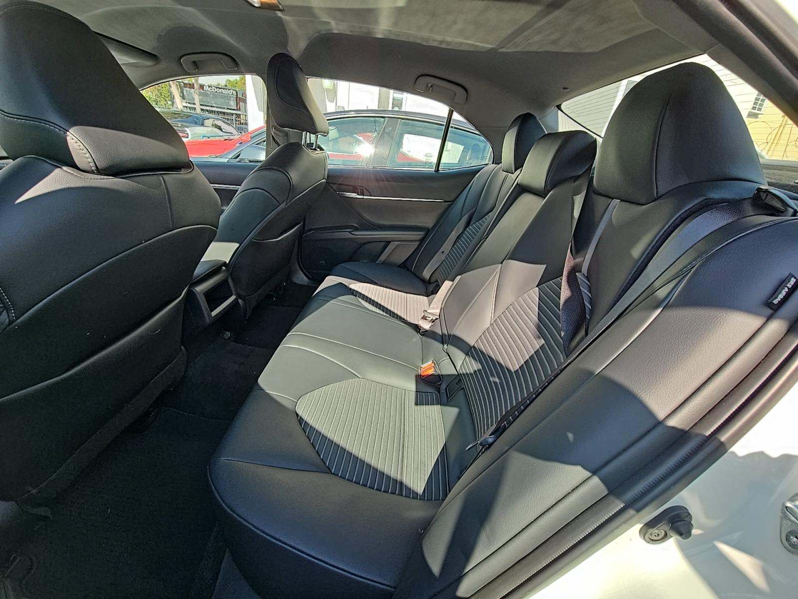 2022 Toyota Camry SE Nightshade FWD