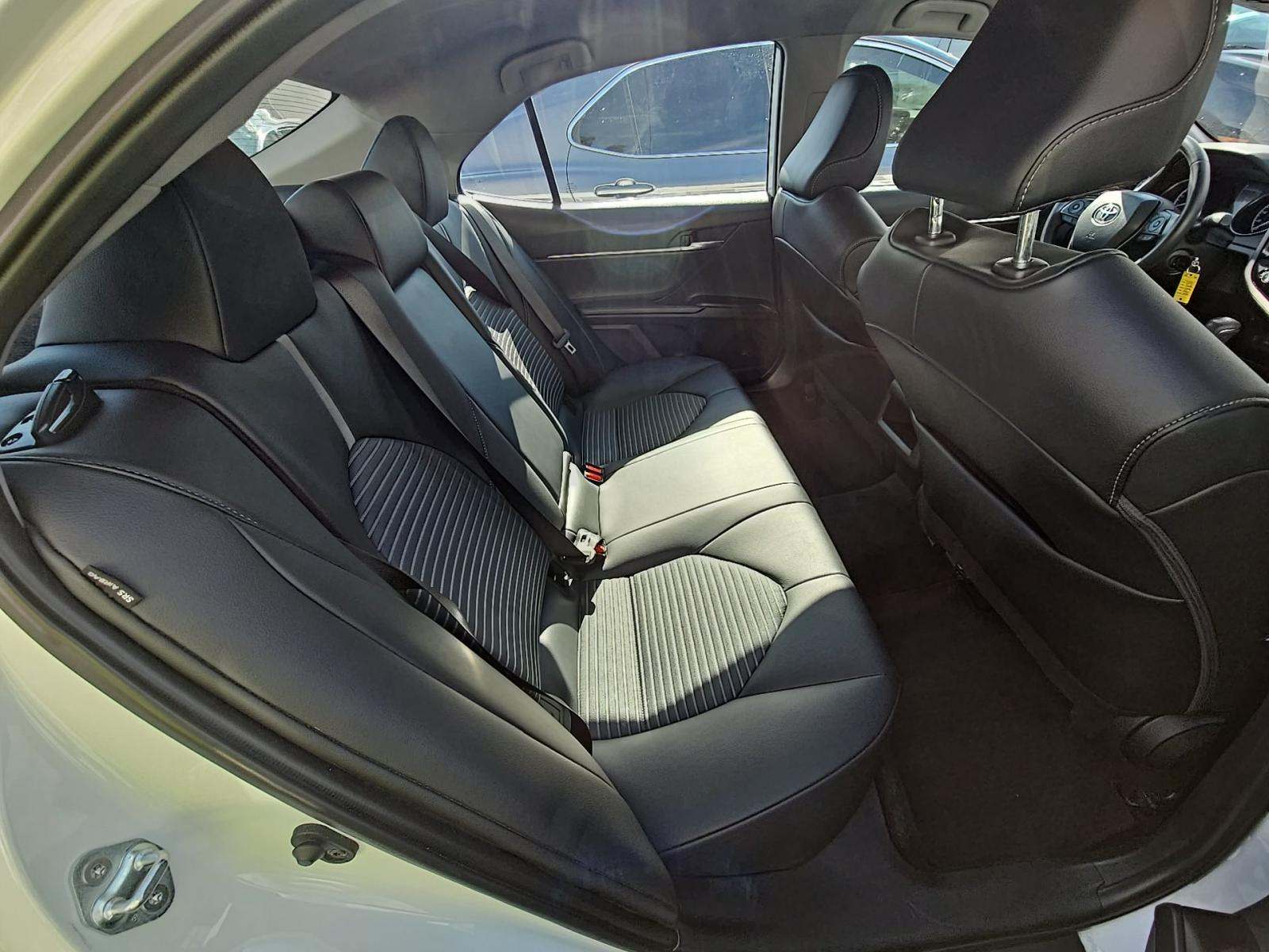 2022 Toyota Camry SE Nightshade FWD