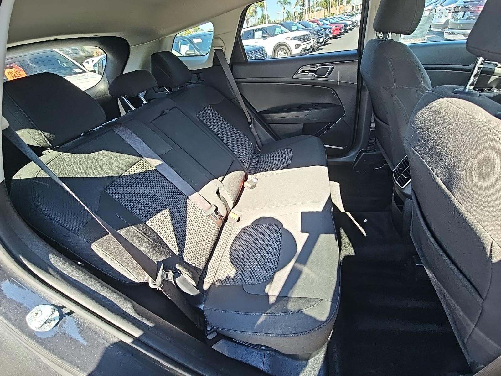 2023 Kia Sportage Hybrid LX AWD