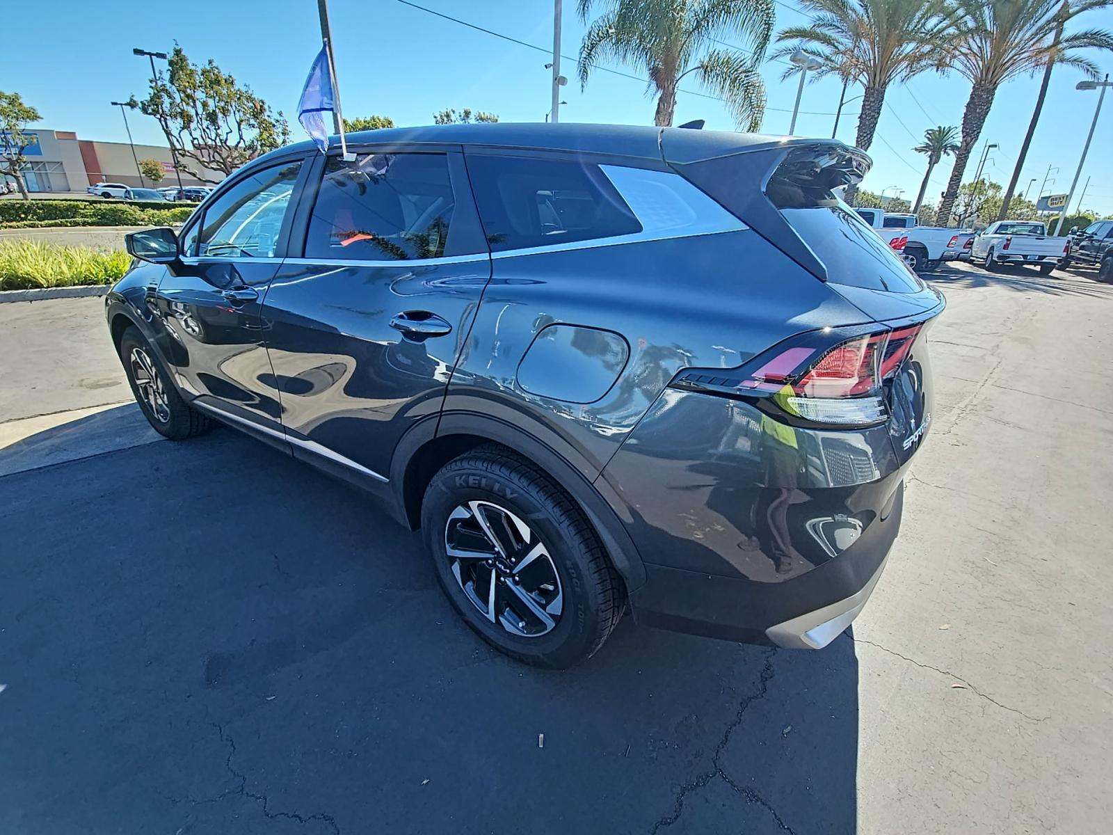 2023 Kia Sportage Hybrid LX AWD