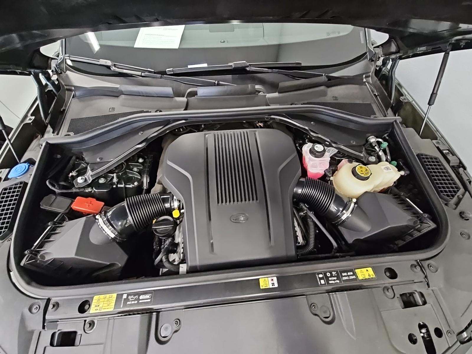 2025 Land Rover Range Rover SE AWD