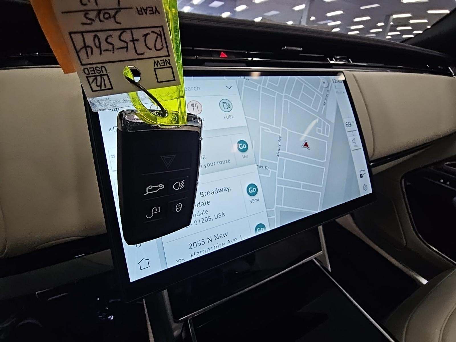 2025 Land Rover Range Rover SE AWD