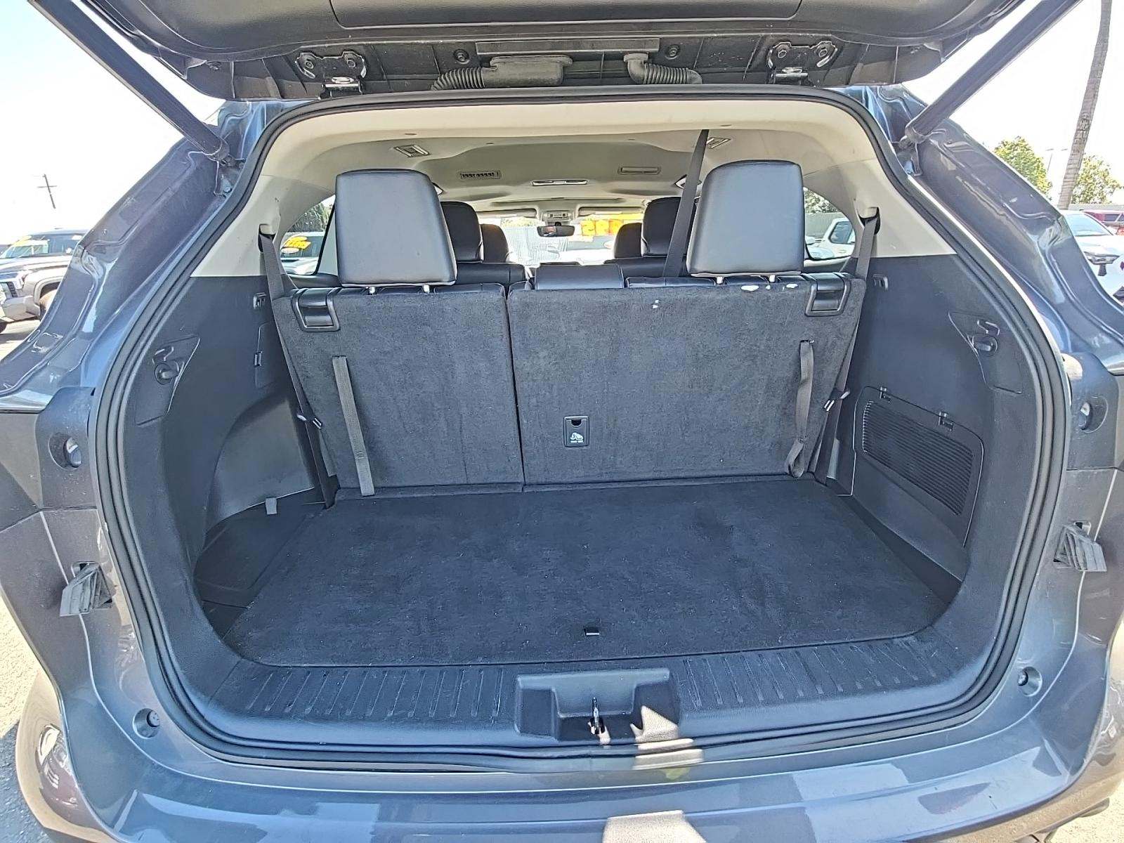 2023 Toyota Highlander XLE FWD