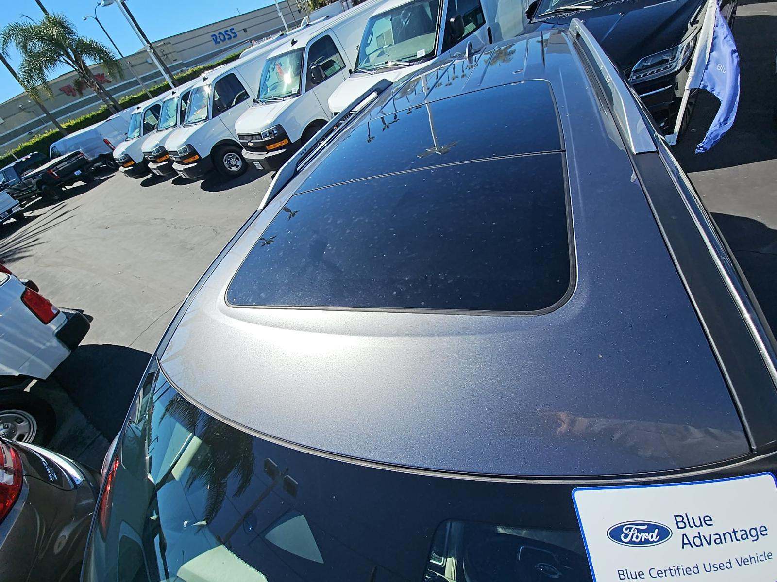 2022 Nissan Pathfinder Platinum FWD