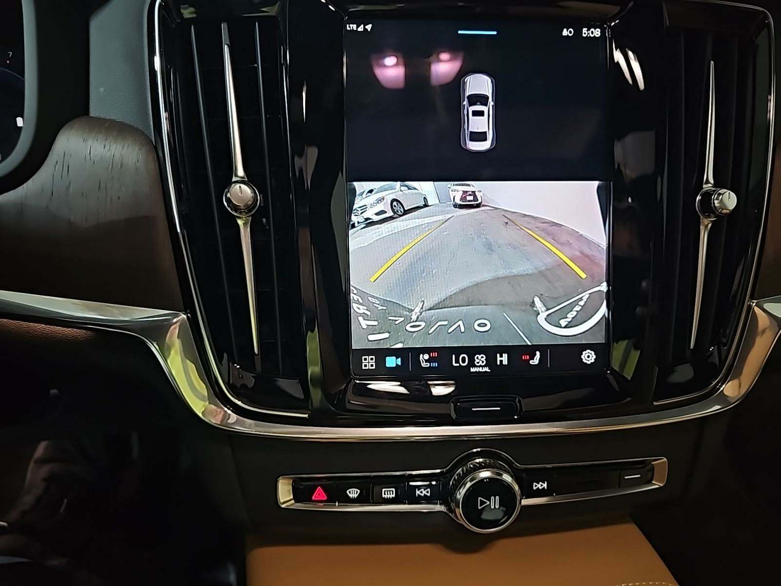 2022 Volvo S90 B6 Inscription AWD